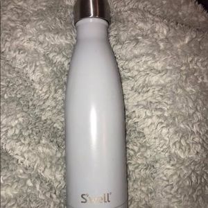 swell water bottle